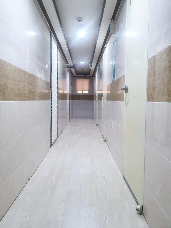 Hub House Livingtel Vandrehjem Seoul Eksteriør billede