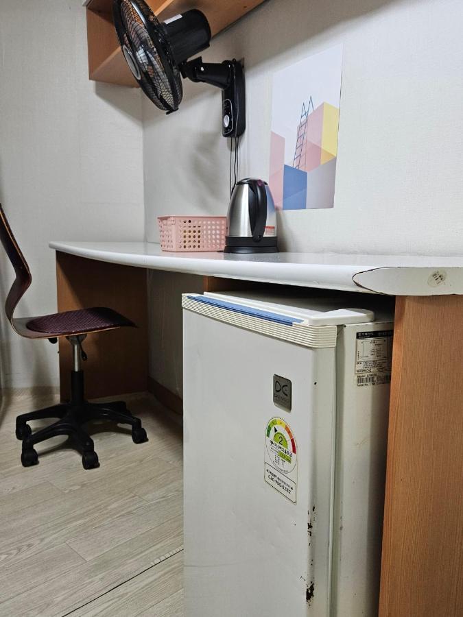 Hub House Livingtel Vandrehjem Seoul Eksteriør billede