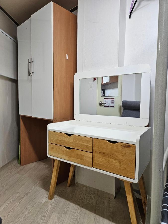 Hub House Livingtel Vandrehjem Seoul Eksteriør billede